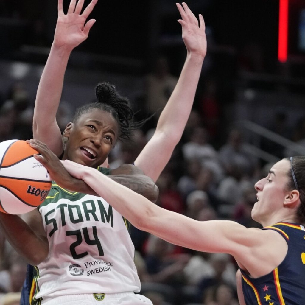 Caitlin Clark breaks WNBA rookie assists record as Fever beat Storm 92-75