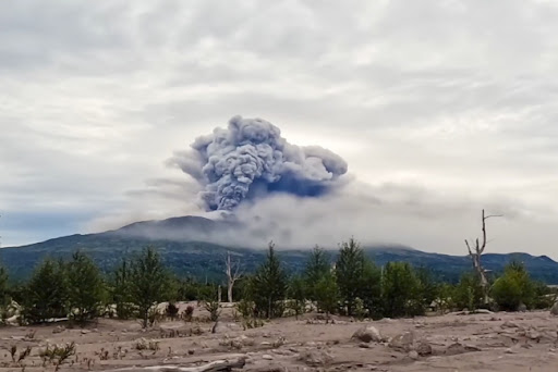 Erupcija vulkana u Rusiji na polustrvu Kamčatka, moguć veoma jak zemljotres