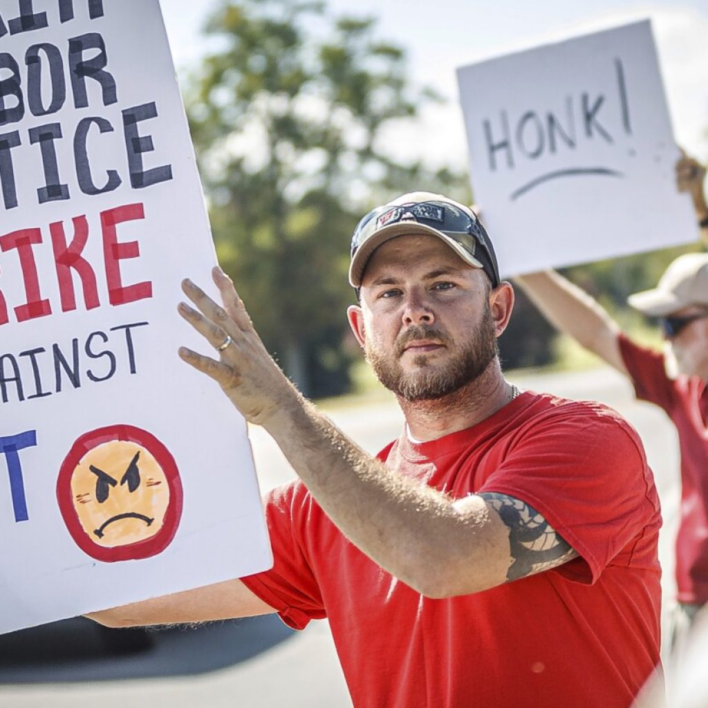 17,000 AT&T workers in Southeast strike over contract negotiations