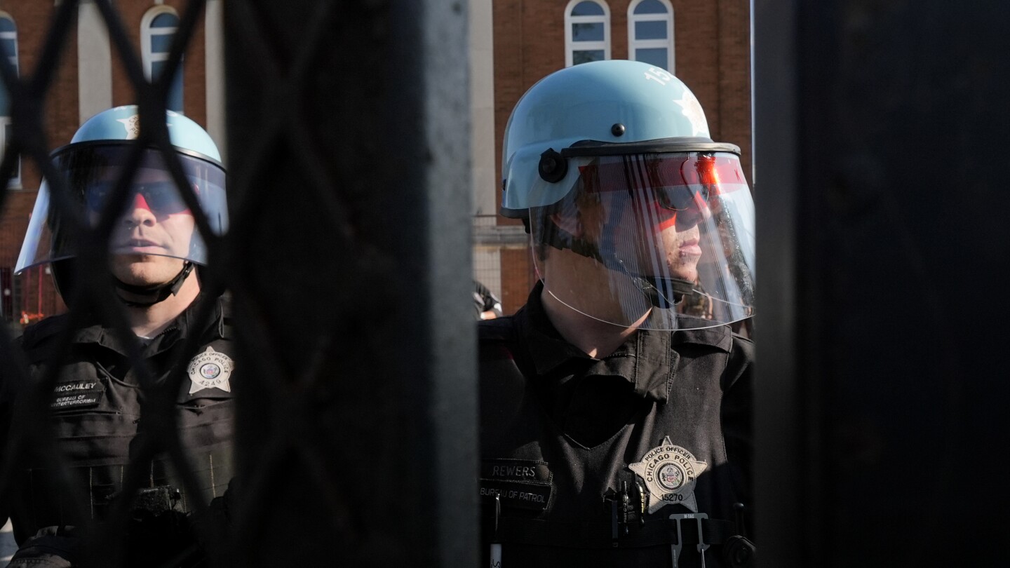 Police add fences ahead of second planned day of protests in Chicago for Democratic convention