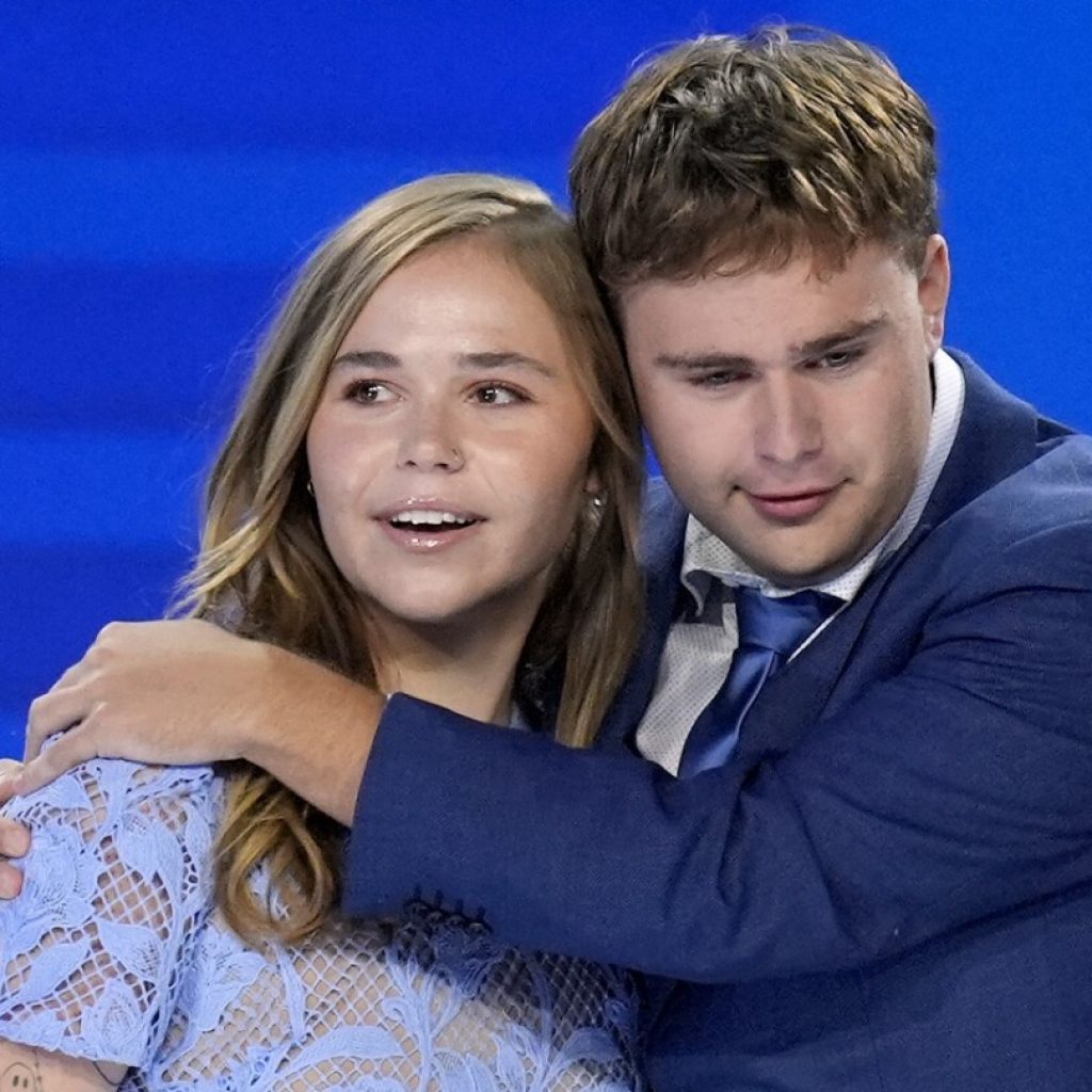 “That’s my dad!”: Gus Walz tearfully cheers on his father as he accepts Democratic VP nomination