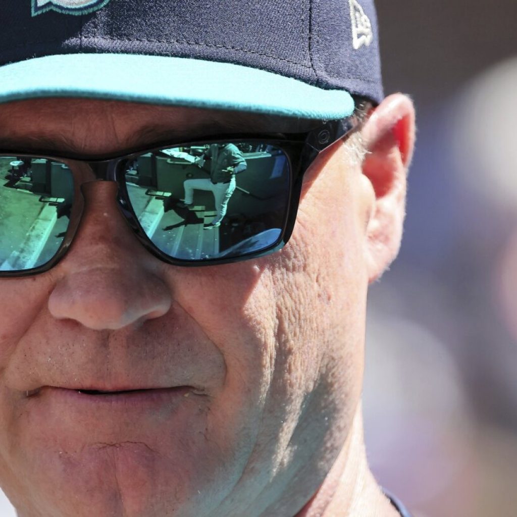 Seattle Mariners fire manager Scott Servais in midst of midseason collapse, according to report