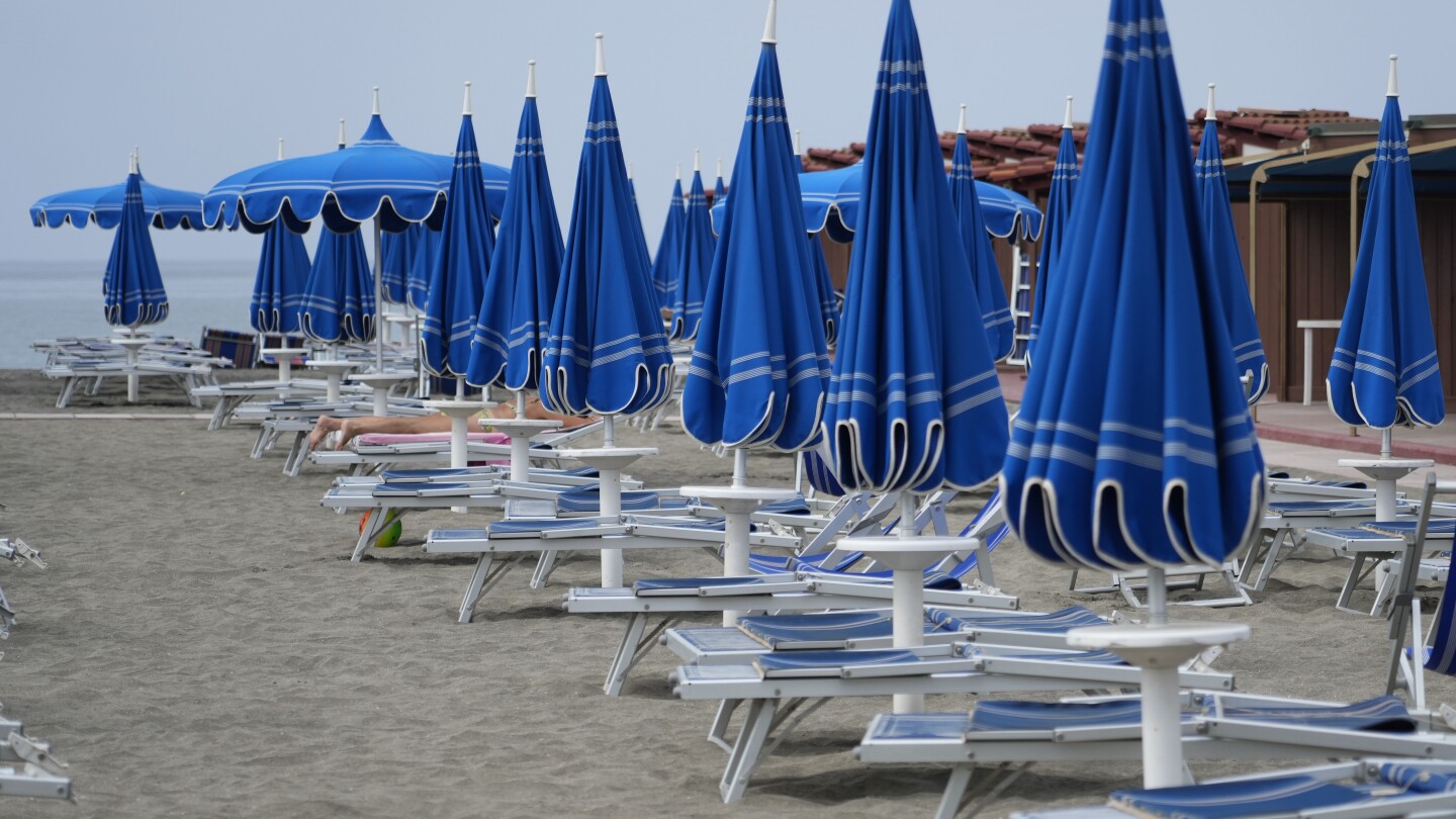 Long-running battle over lucrative beach concessions between Italy and EU could be in final chapter