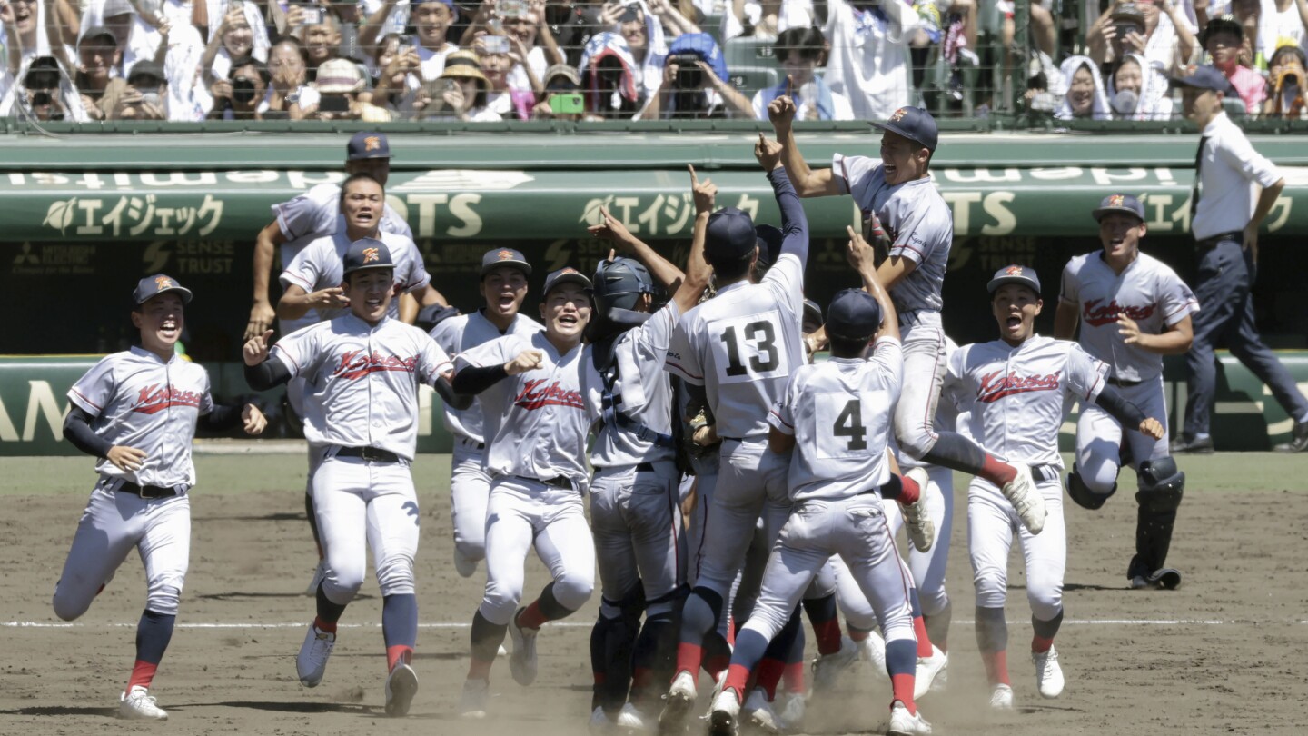 Team with Korean roots wins famous Japanese high school baseball tournament