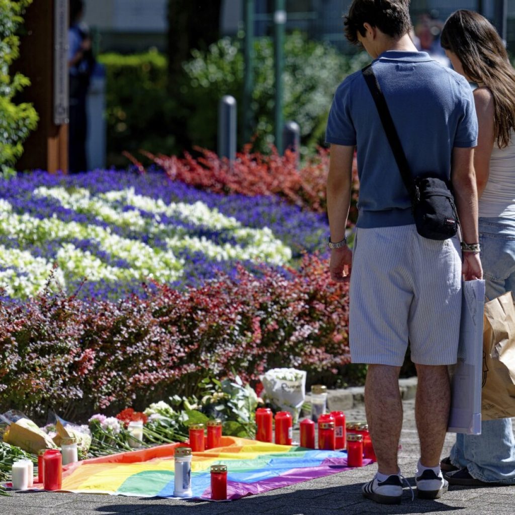 German police say a 26-year-old man has turned himself in, claiming to be Solingen knife attacker