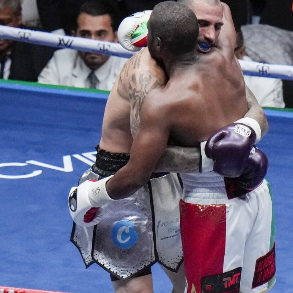 Mayweather goes the distance against Gotti III in Mexico City