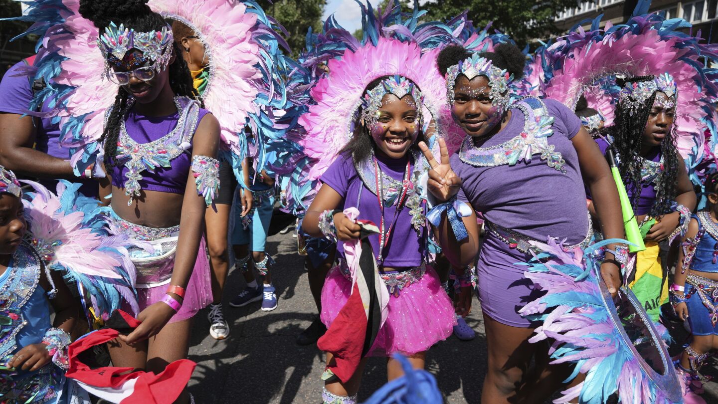 3 people stabbed during London’s Notting Hill Carnival, police say