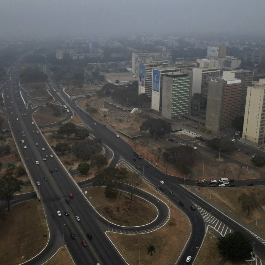 In a rare event, fire smoke covers Brazil’s capital, prompting federal response