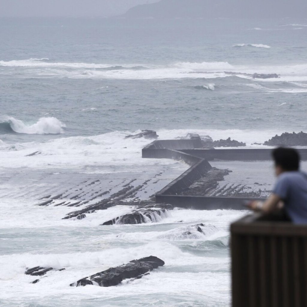 Typhoon Shanshan threatens heavy rain and traffic disruption in southwestern Japan