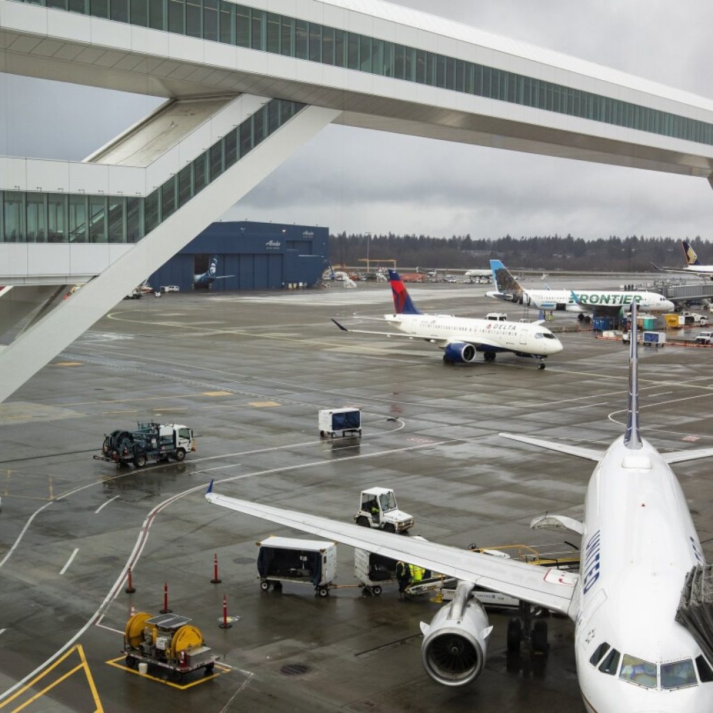 Apparent cyberattack leaves Seattle airport facing major internet outages