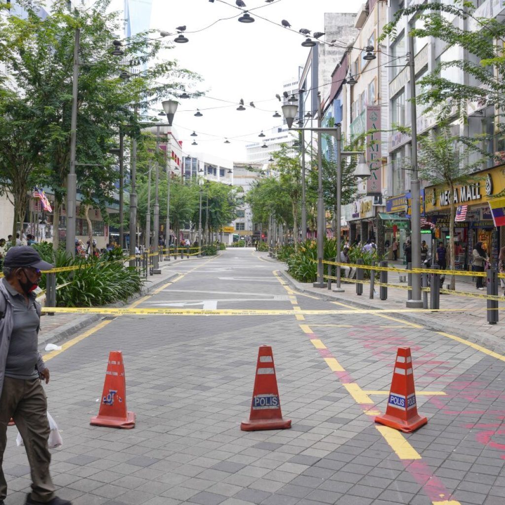 Malaysia beefs up search for Indian tourist who fell into sinkhole a week ago