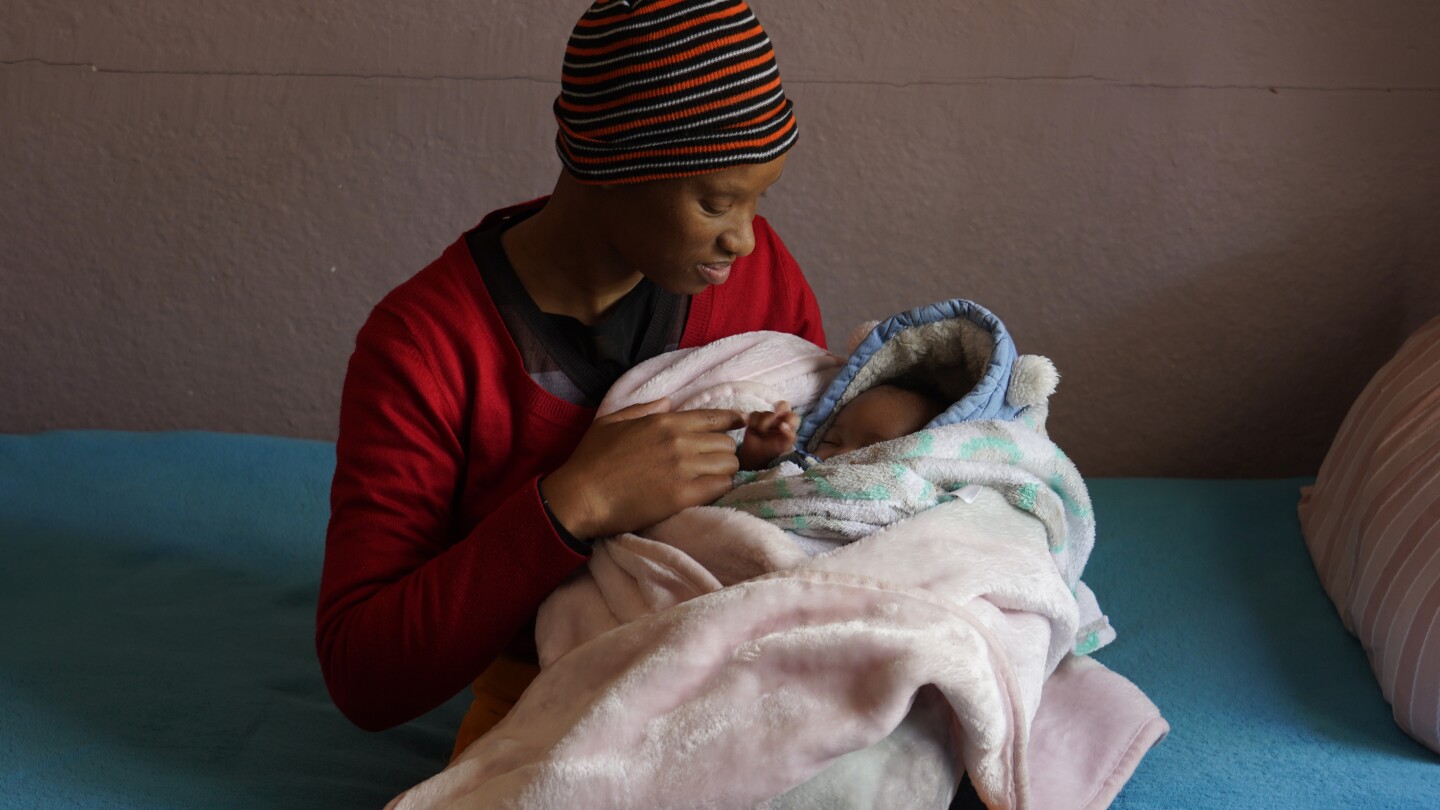 In South Africa’s richest area, mother-to-baby HIV transmission is a concern despite free prevention