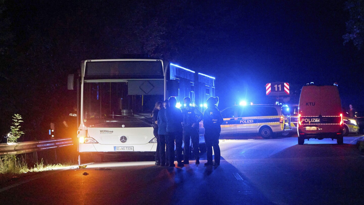 6 people hurt in a knife attack on a bus in Germany. No political or religious motive seen