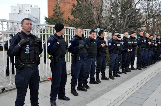 Zgrade srpskih institucija na Kosovu i dalje blokirane