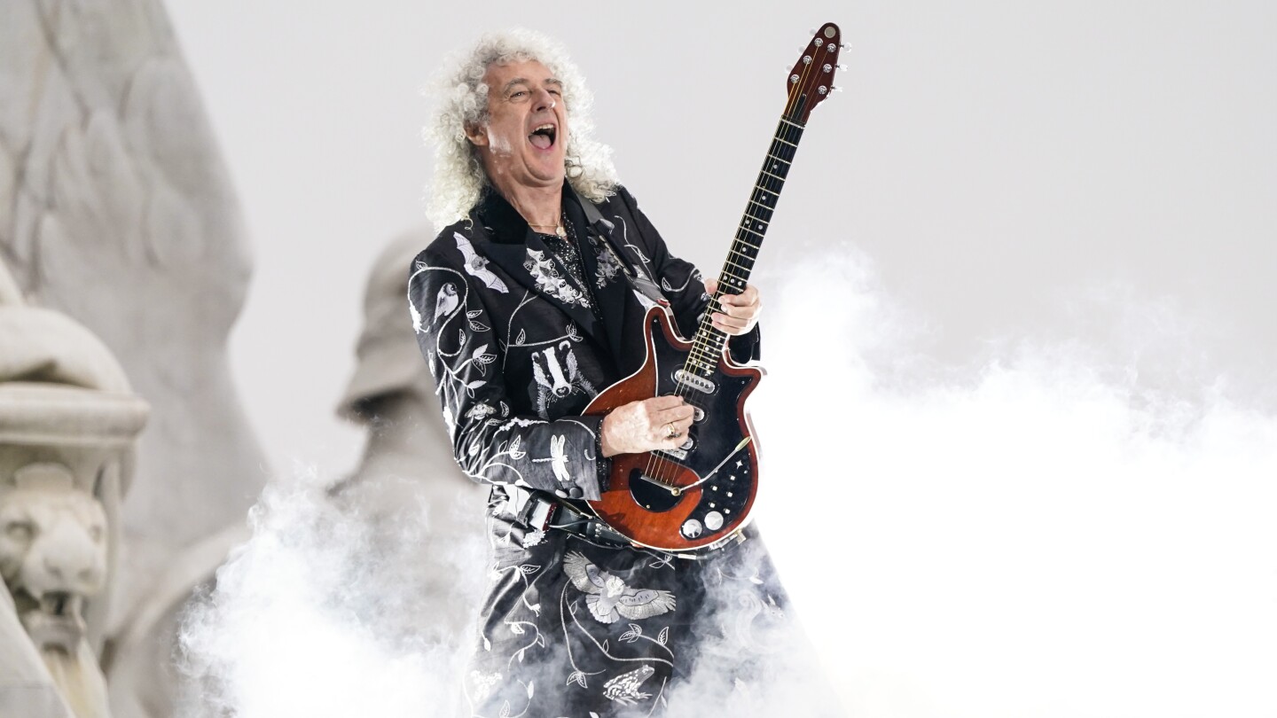 Queen guitarist Brian May says he had a ‘minor stroke’ but can still play