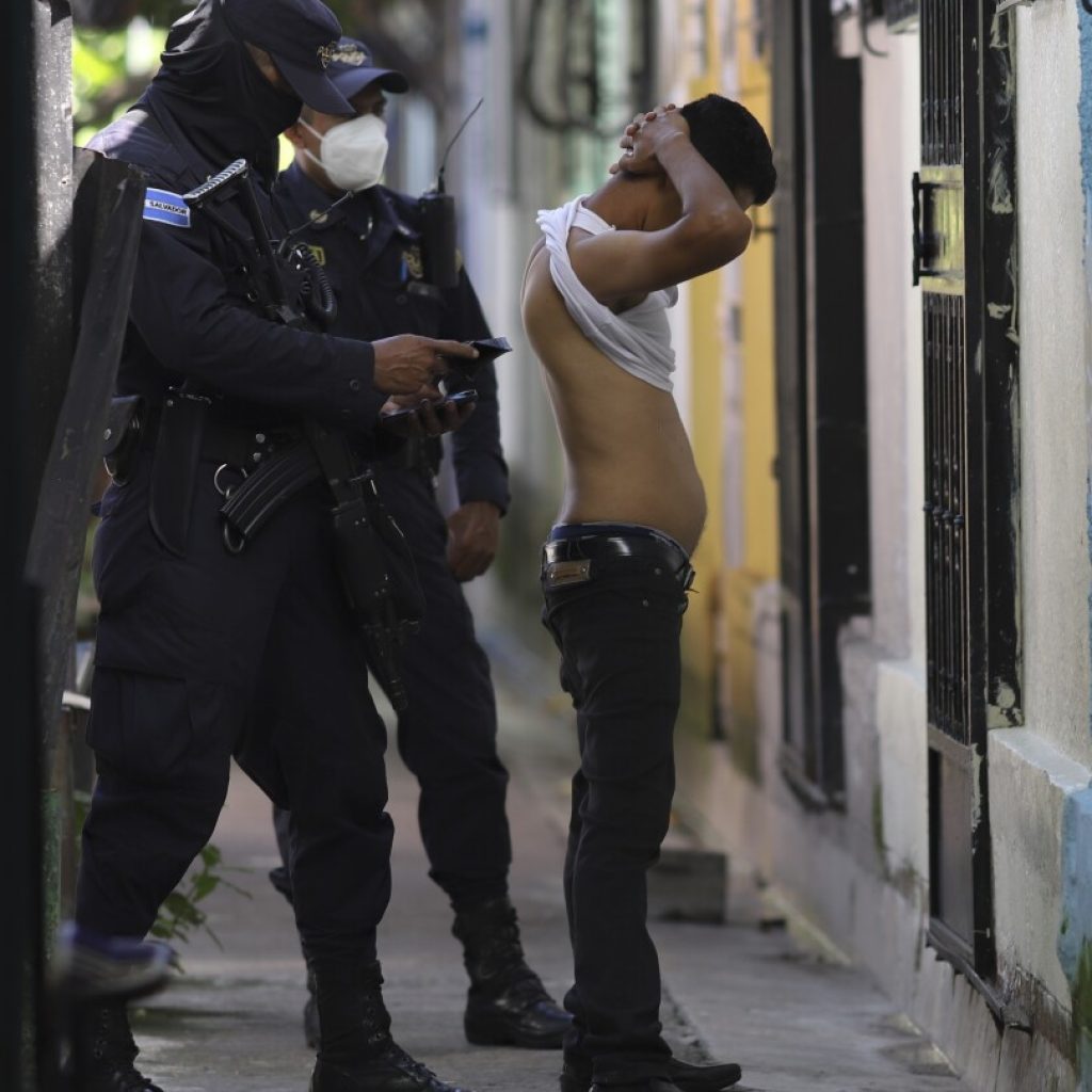 Human rights body urges El Salvador to end state of emergency