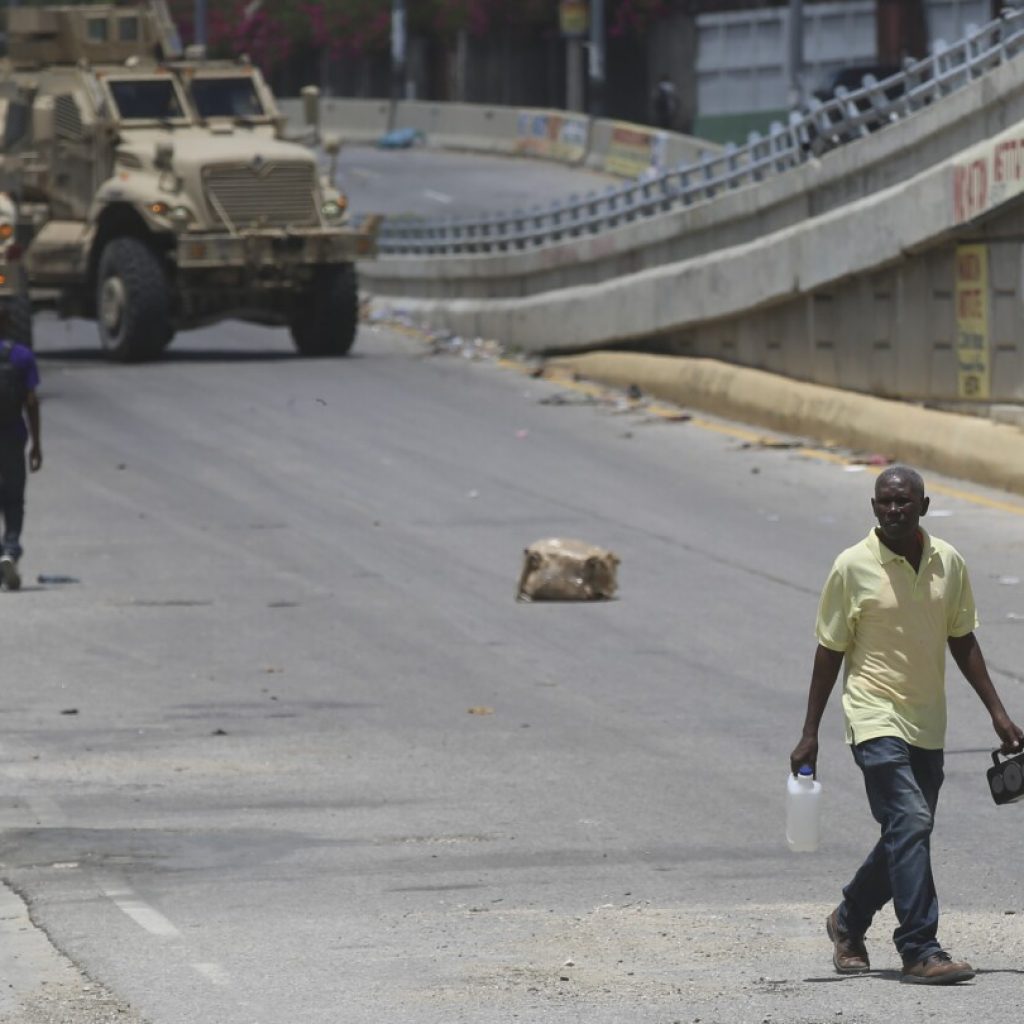 Blinken arrives in Haiti to show US support for fighting gang violence