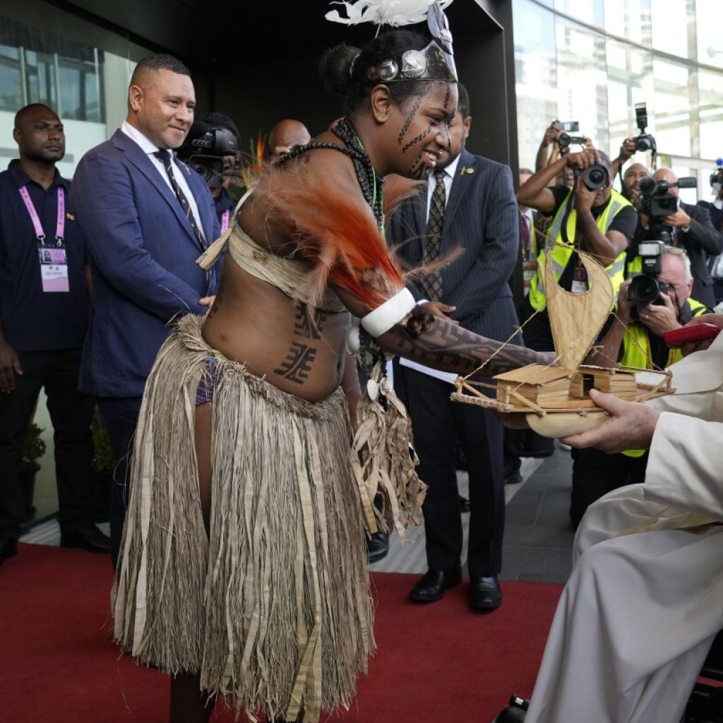 Pope urges end to Papua New Guinea tribal conflicts and fair, sustainable extraction of resources