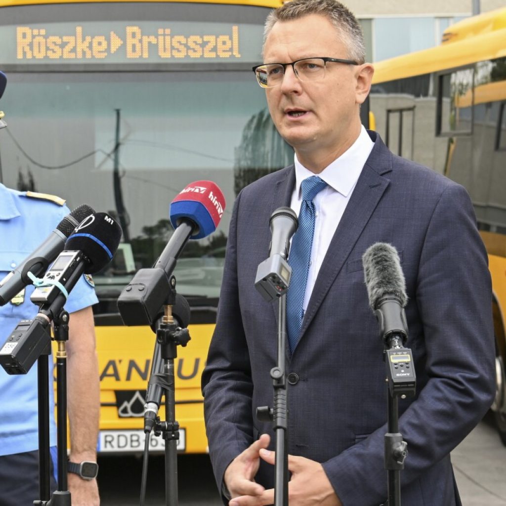 EU vows retaliation if Hungary sends buses of migrants to Brussels