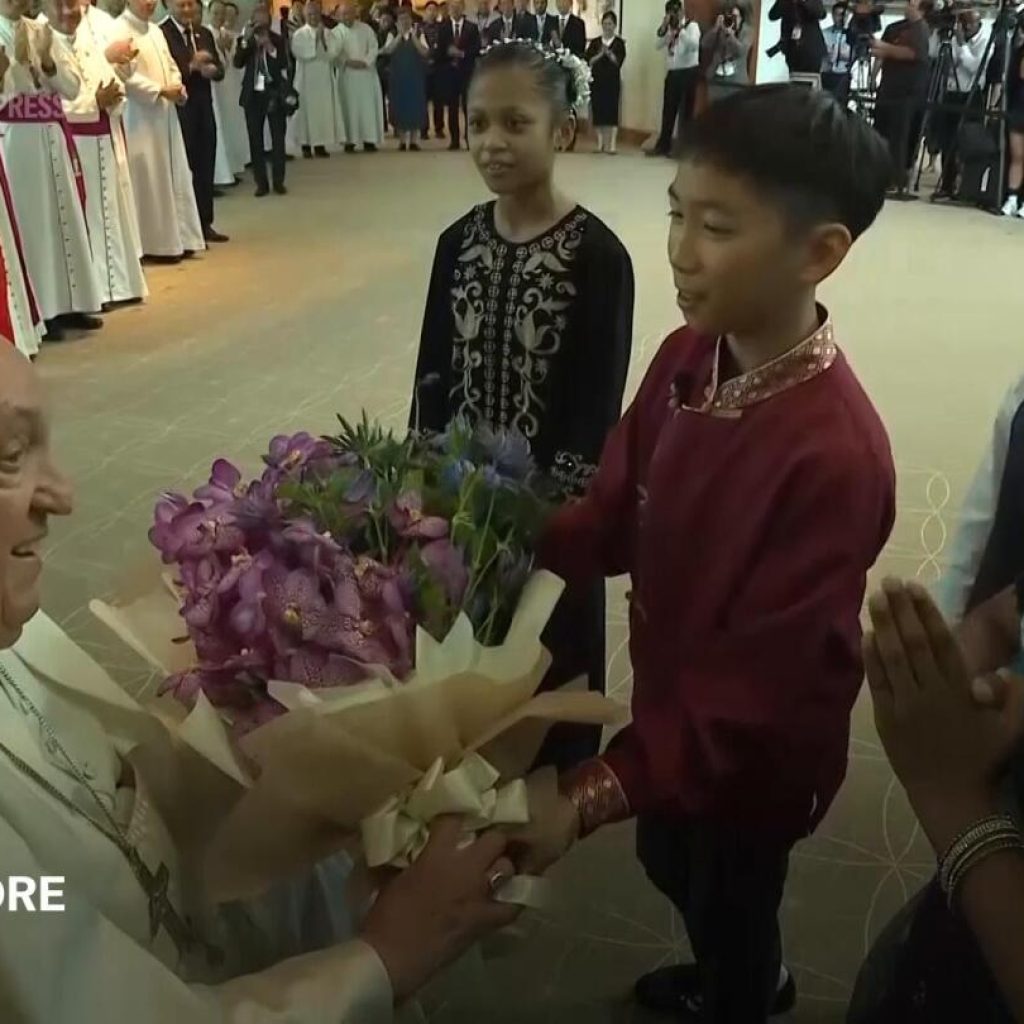 Singaporeans welcome Pope Francis for final leg of his trip through Asia | AP News