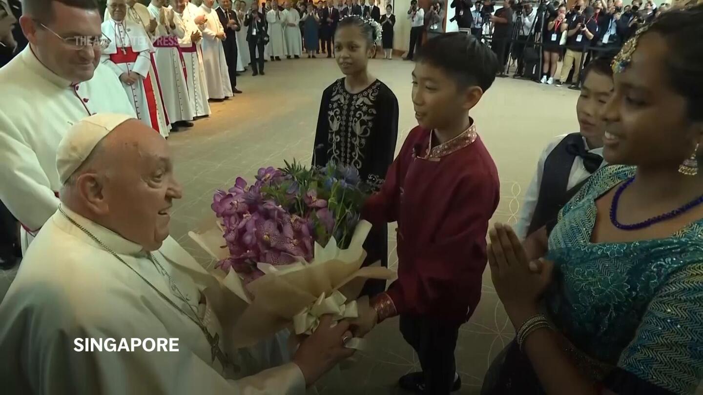 Singaporeans welcome Pope Francis for final leg of his trip through Asia | AP News