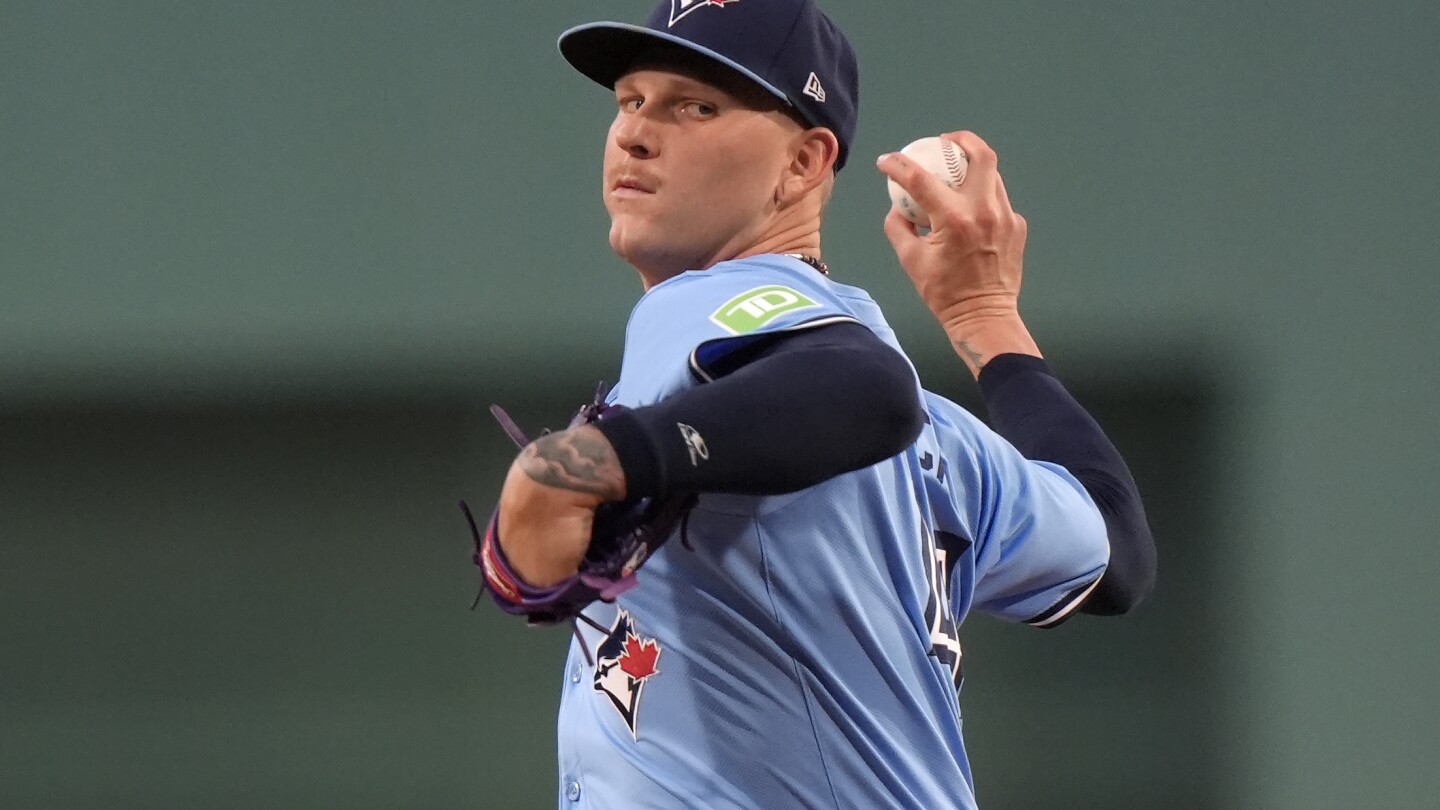 Blue Jays pitcher Bowden Francis again loses no-hit bid on leadoff homer in 9th