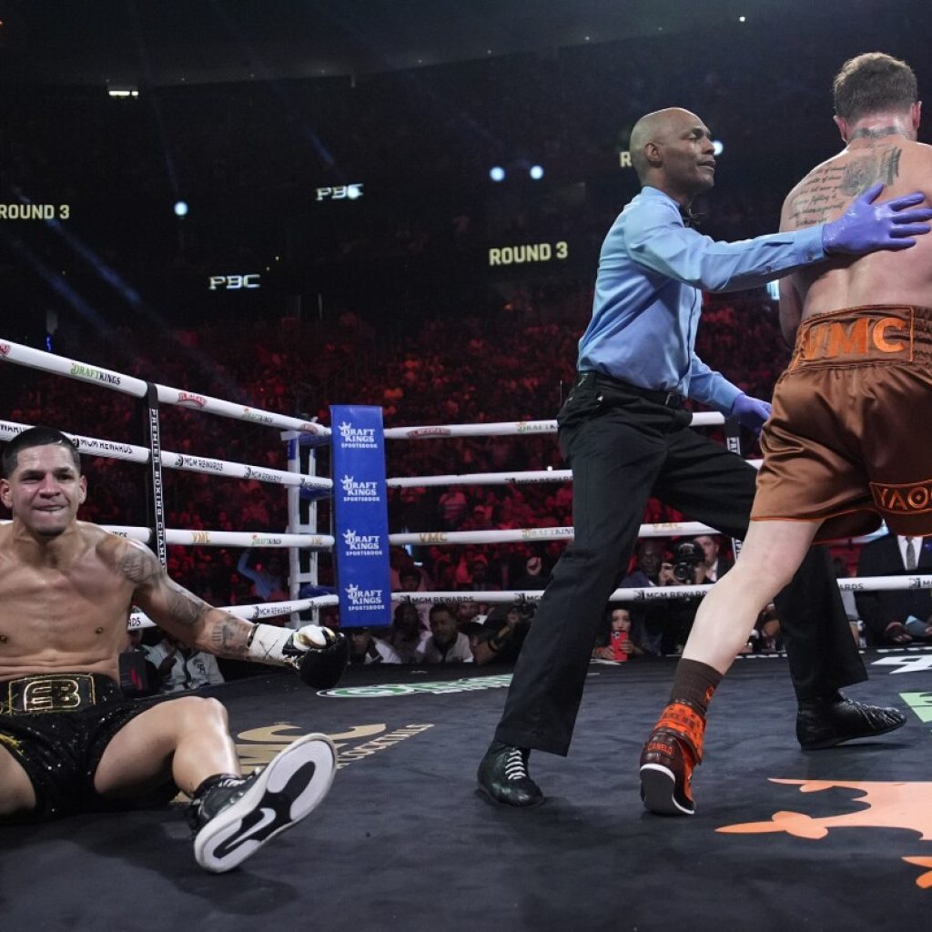 Canelo Alvarez wins unanimous decision in dominating title defense against Edgar Berlanga