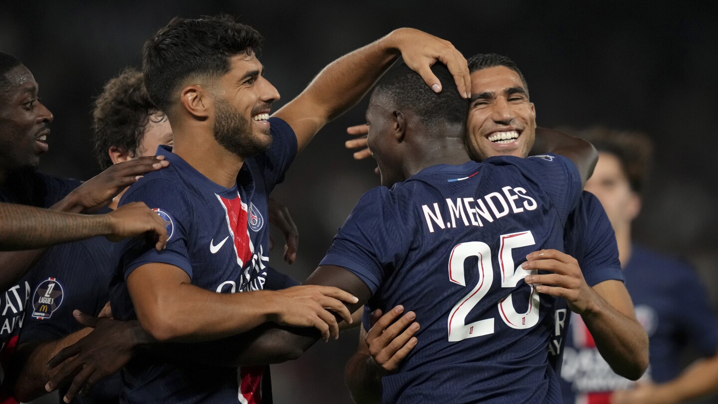 PSG sends support to defender Nuno Mendes after racial abuse