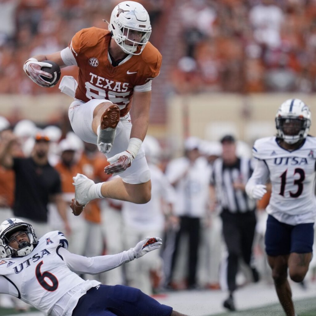 Texas on top! Longhorns take over at No. 1 in AP Top 25 for first time in 16 years, jumping Georgia