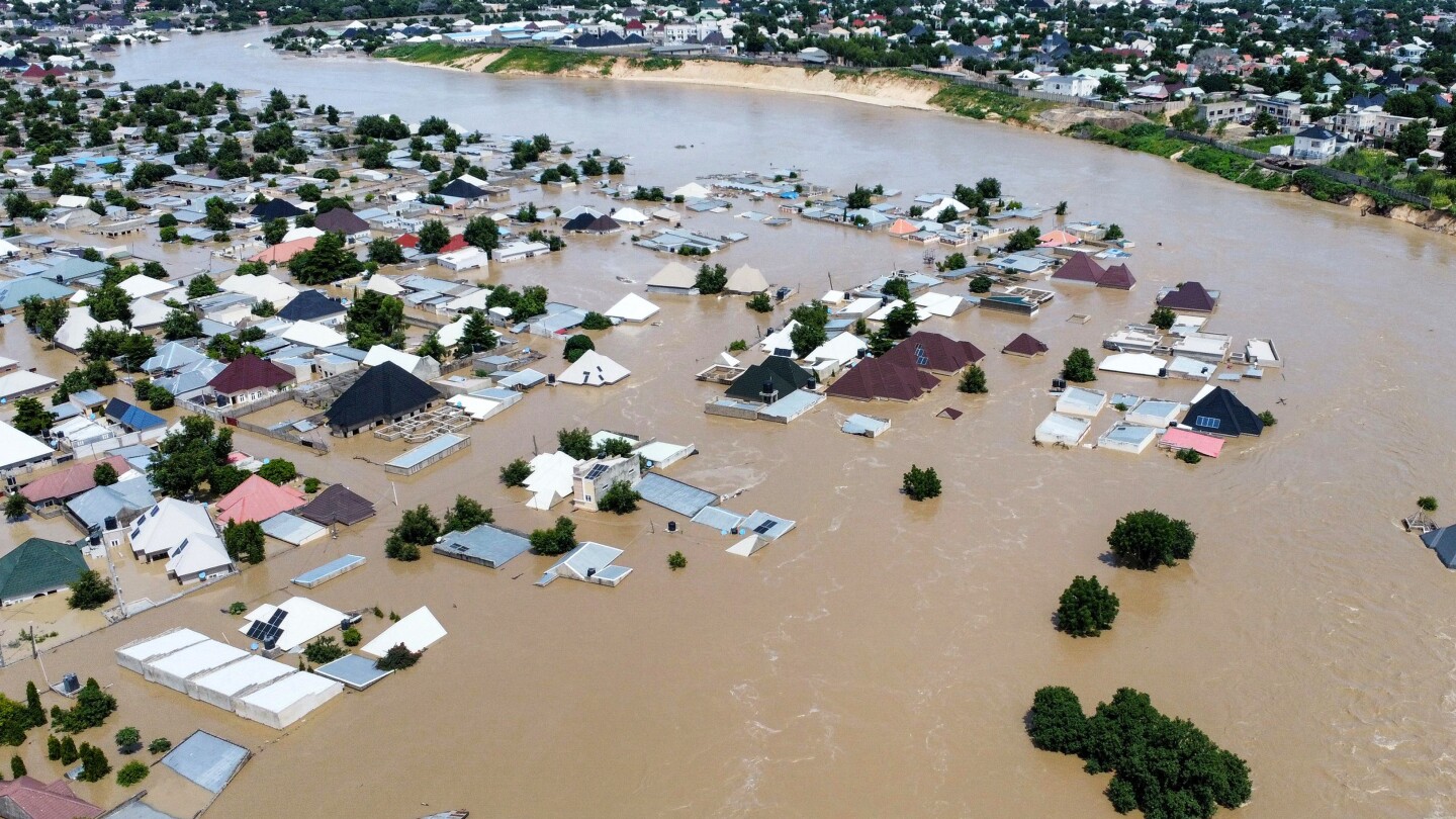 281 inmates escape after floods brought down prison’s walls in northeast Nigeria