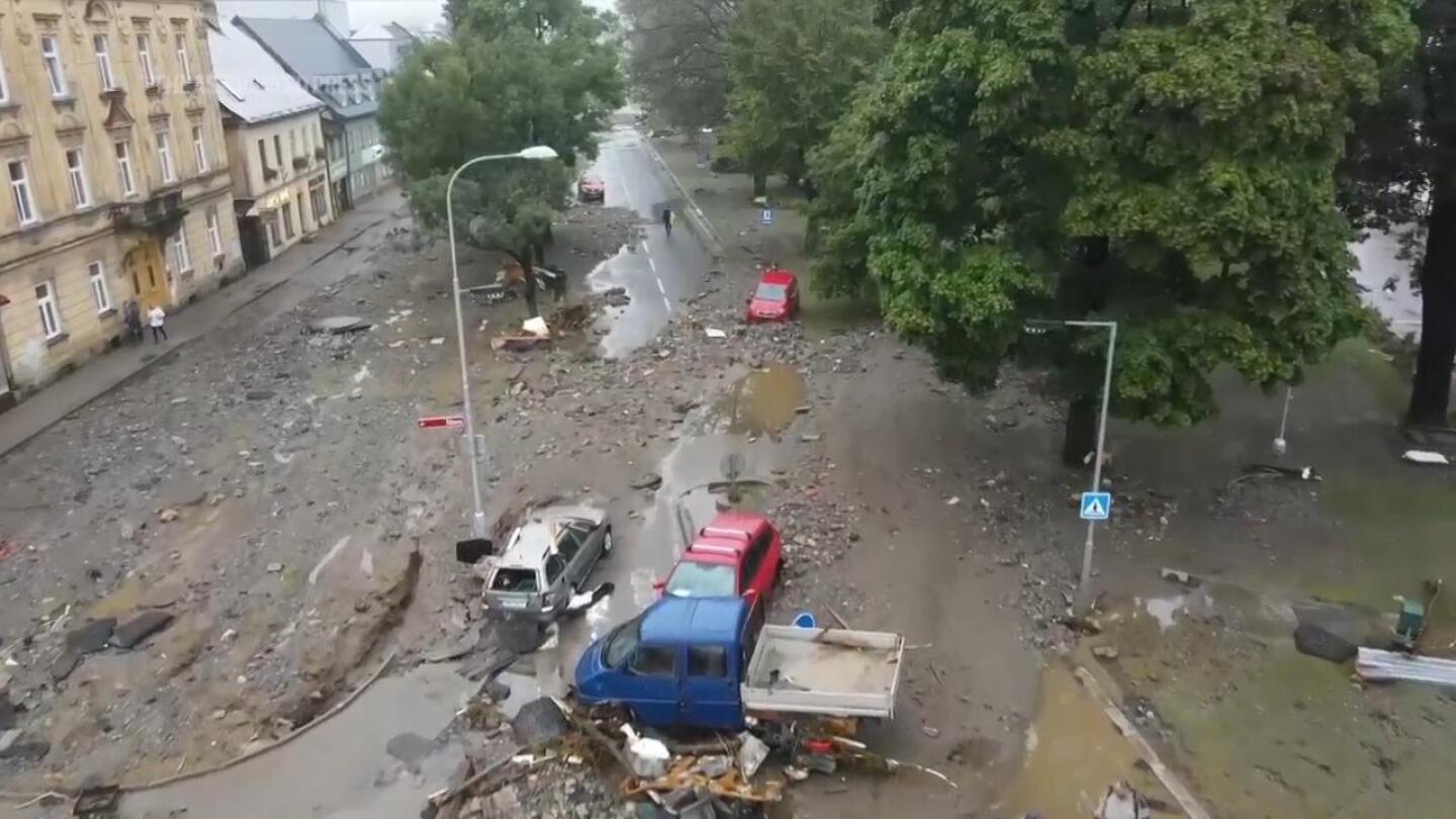 Death toll rises as torrential rain and flooding force evacuations in Central Europe | AP News