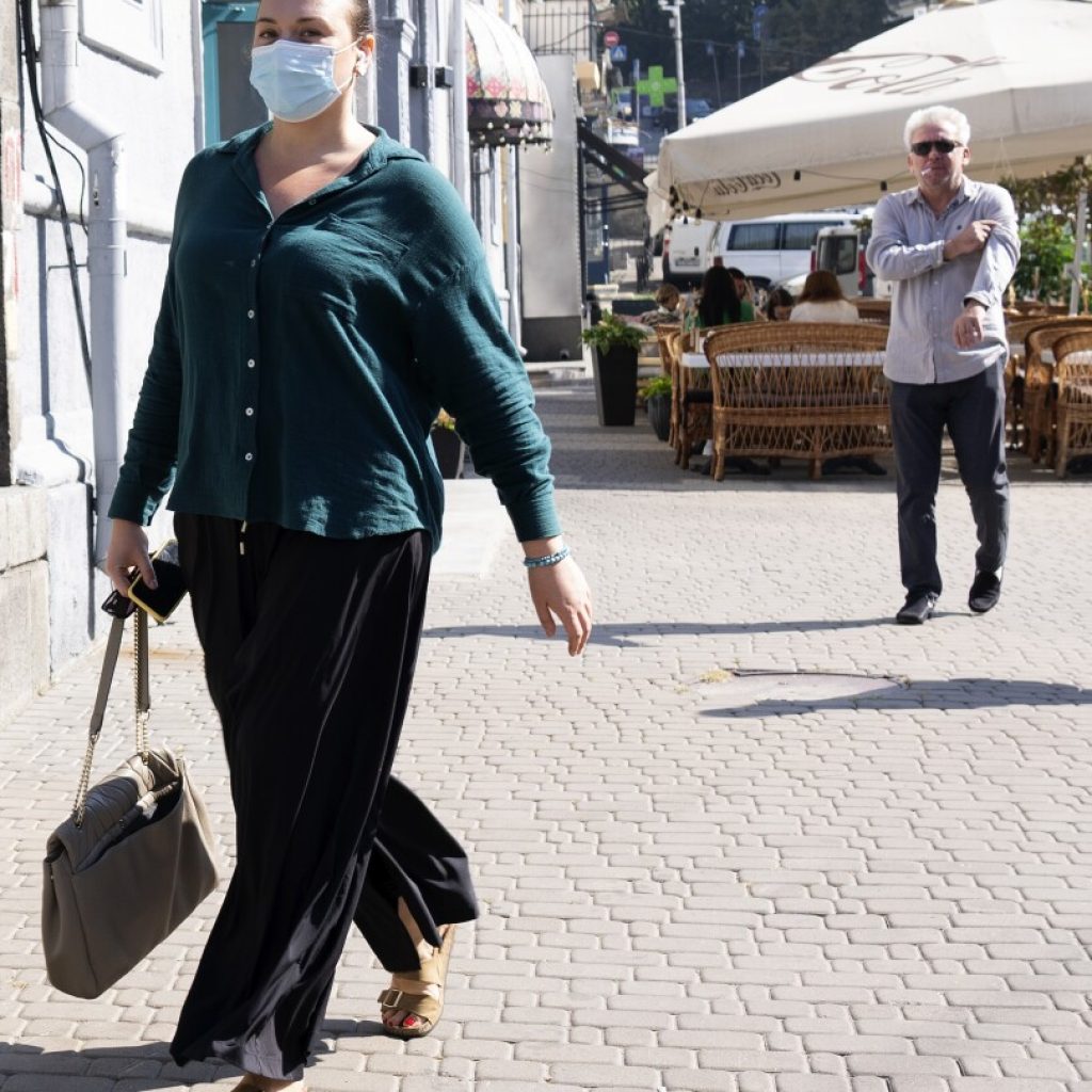 Residents in Kyiv told to stay indoors as air pollution blankets the Ukrainian capital