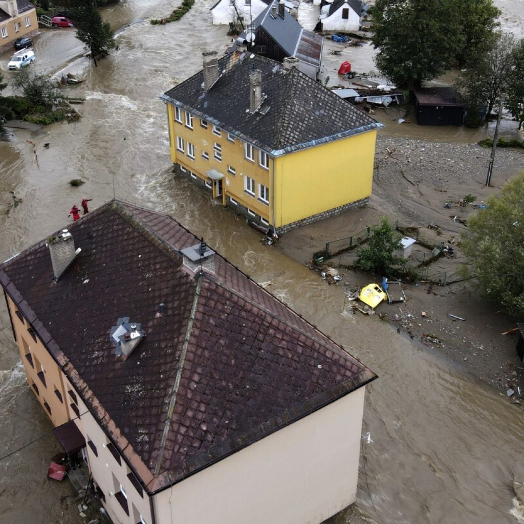 Czech vote in Senate and regional elections in the aftermath of massive flooding