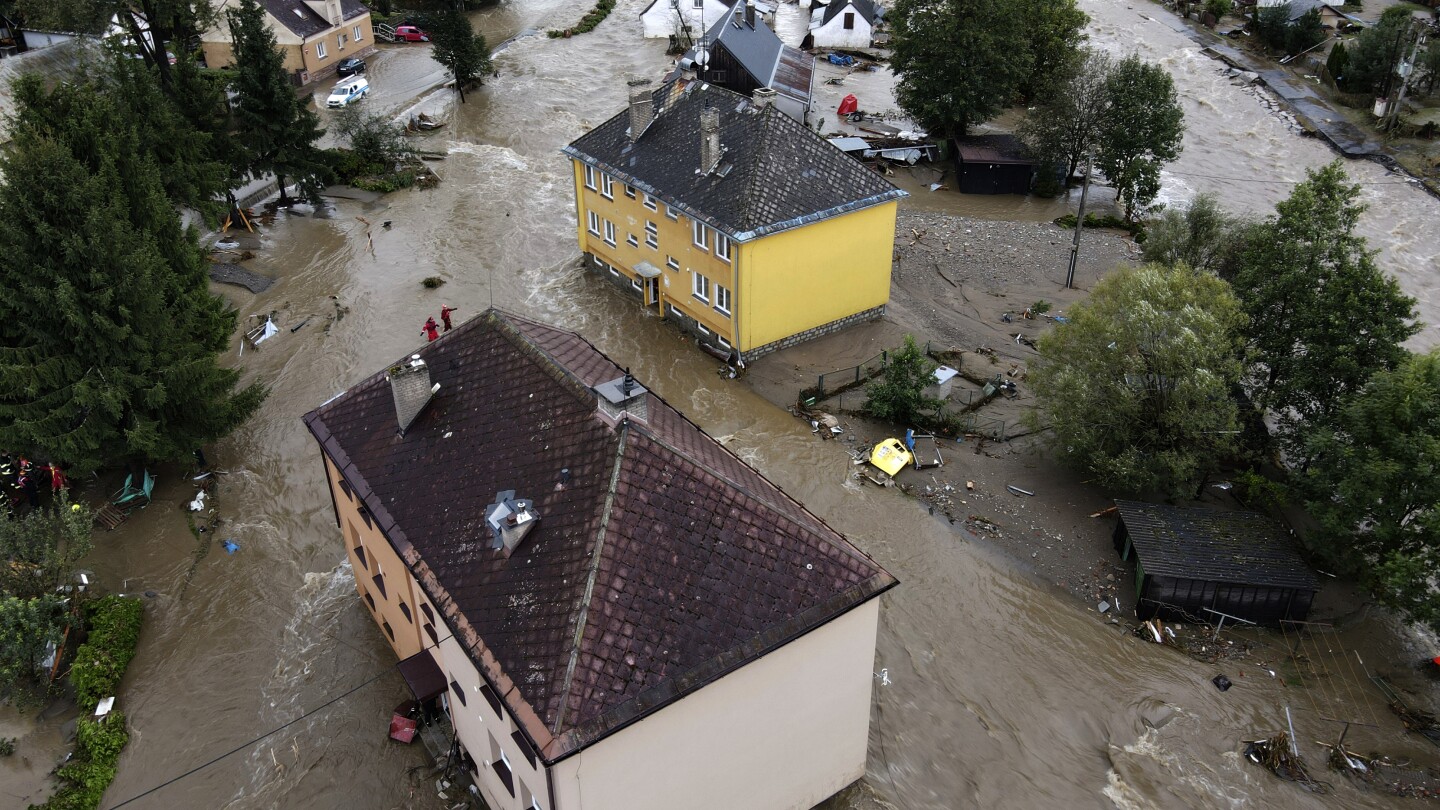 Czech vote in Senate and regional elections in the aftermath of massive flooding