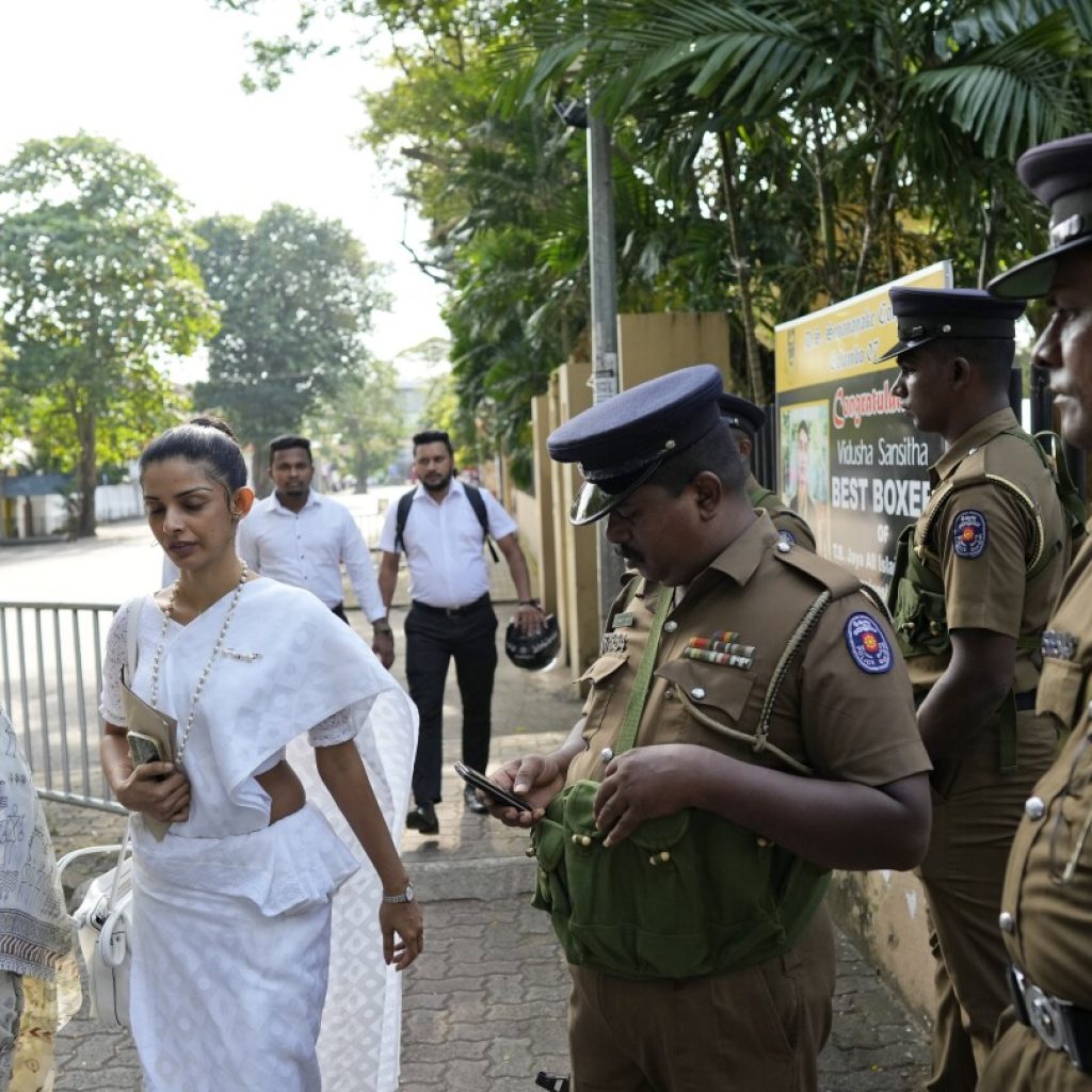 Sri Lankans vote in a presidential election that will decide how it recovers from economic crisis