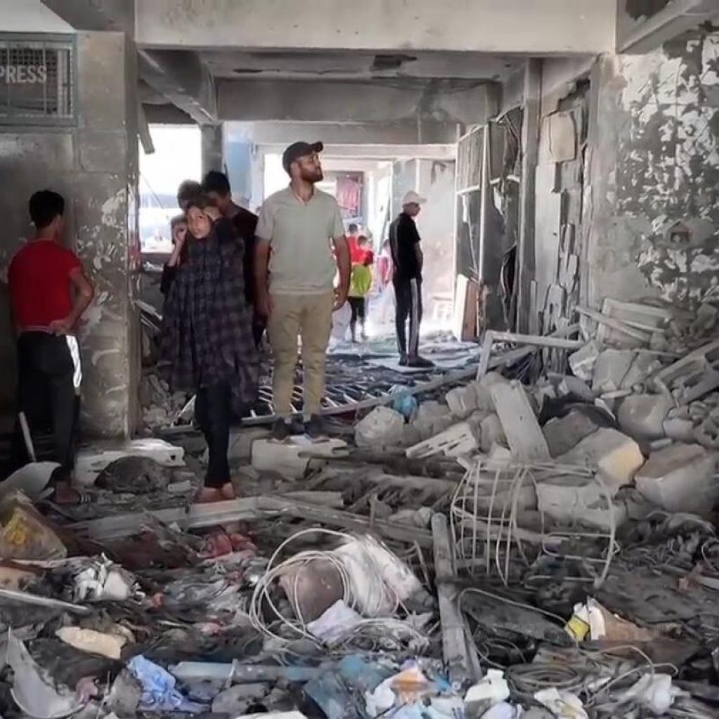 An Israeli strike on a school kills at least 22 people, Gaza Health Ministry says | AP News