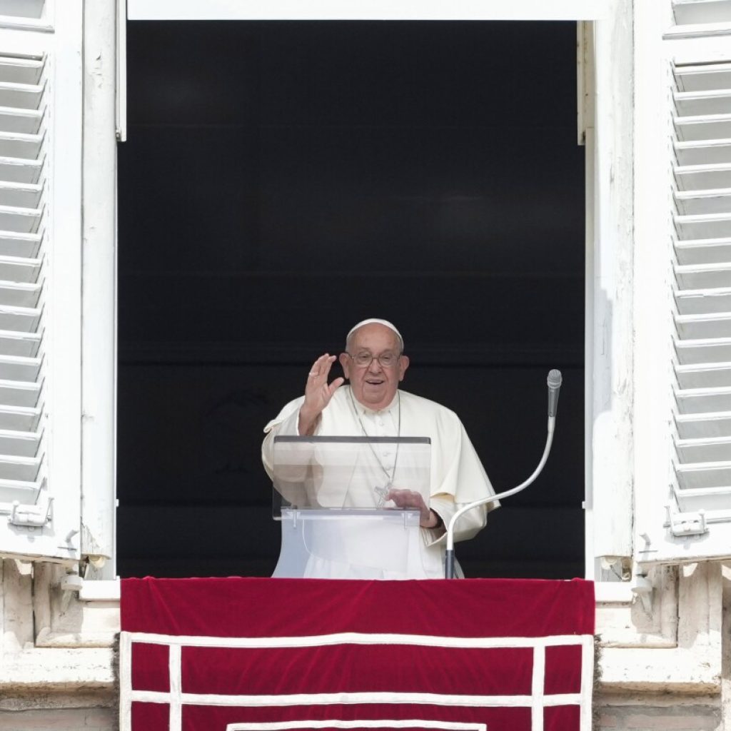 Pope cancels his audiences due to slight illness days before a new trip