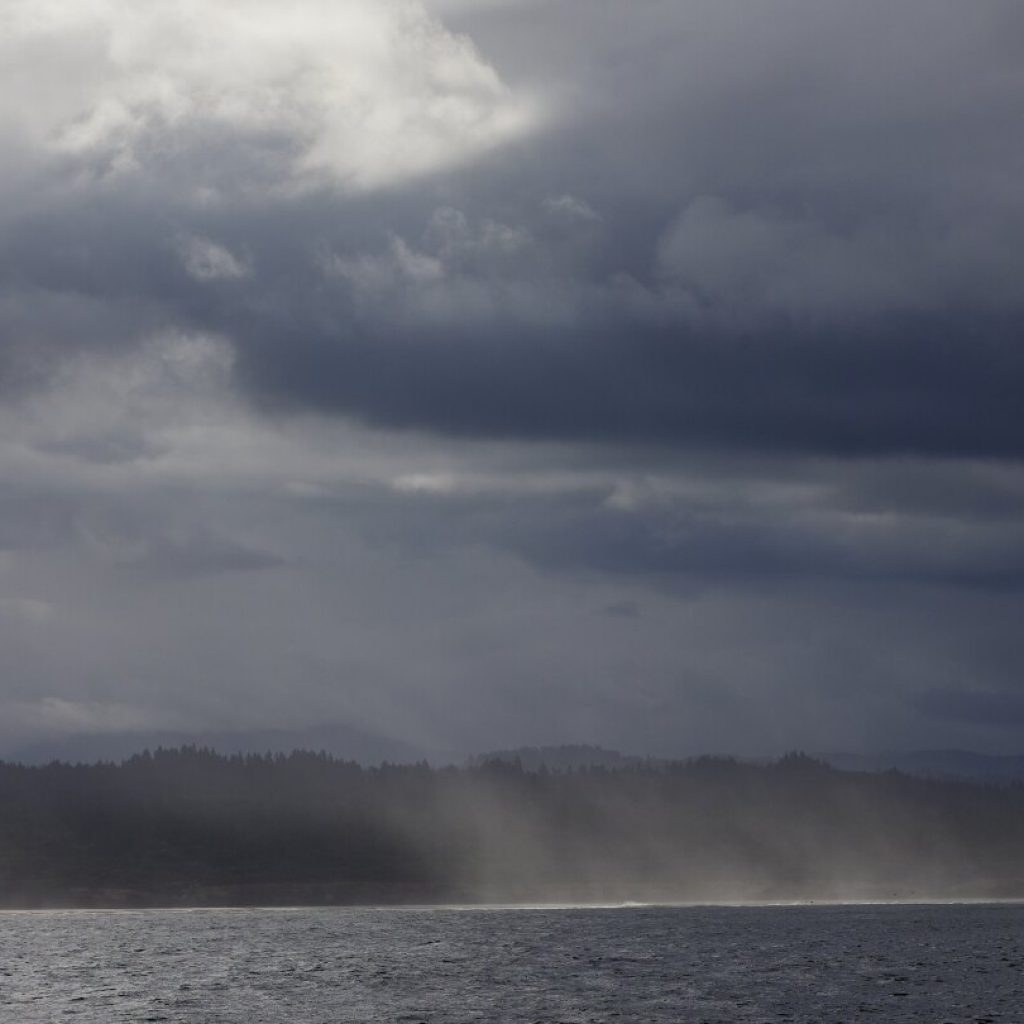 Climate solutions: 2 kinds of ocean energy inch forward off the Oregon coast