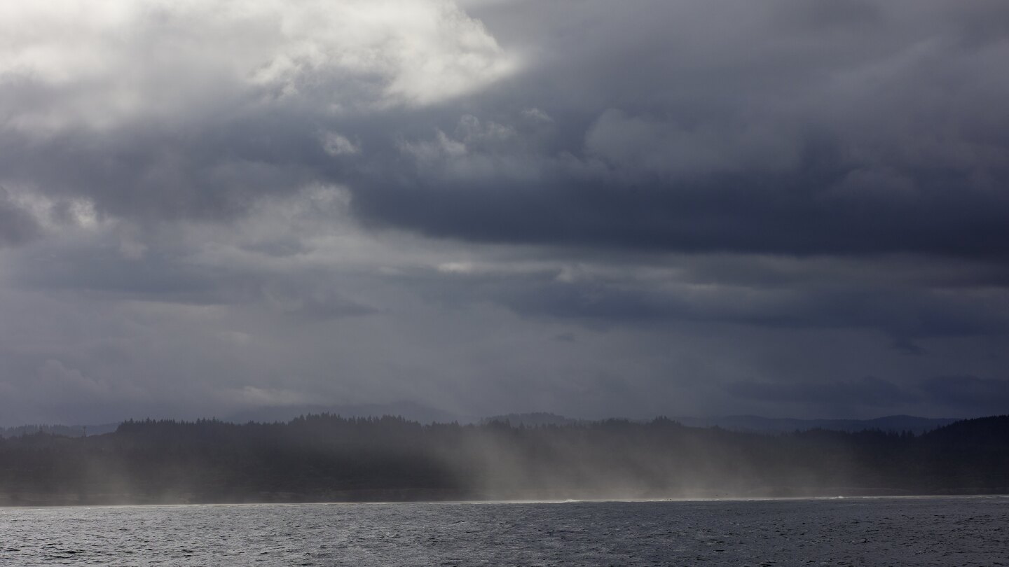 Climate solutions: 2 kinds of ocean energy inch forward off the Oregon coast