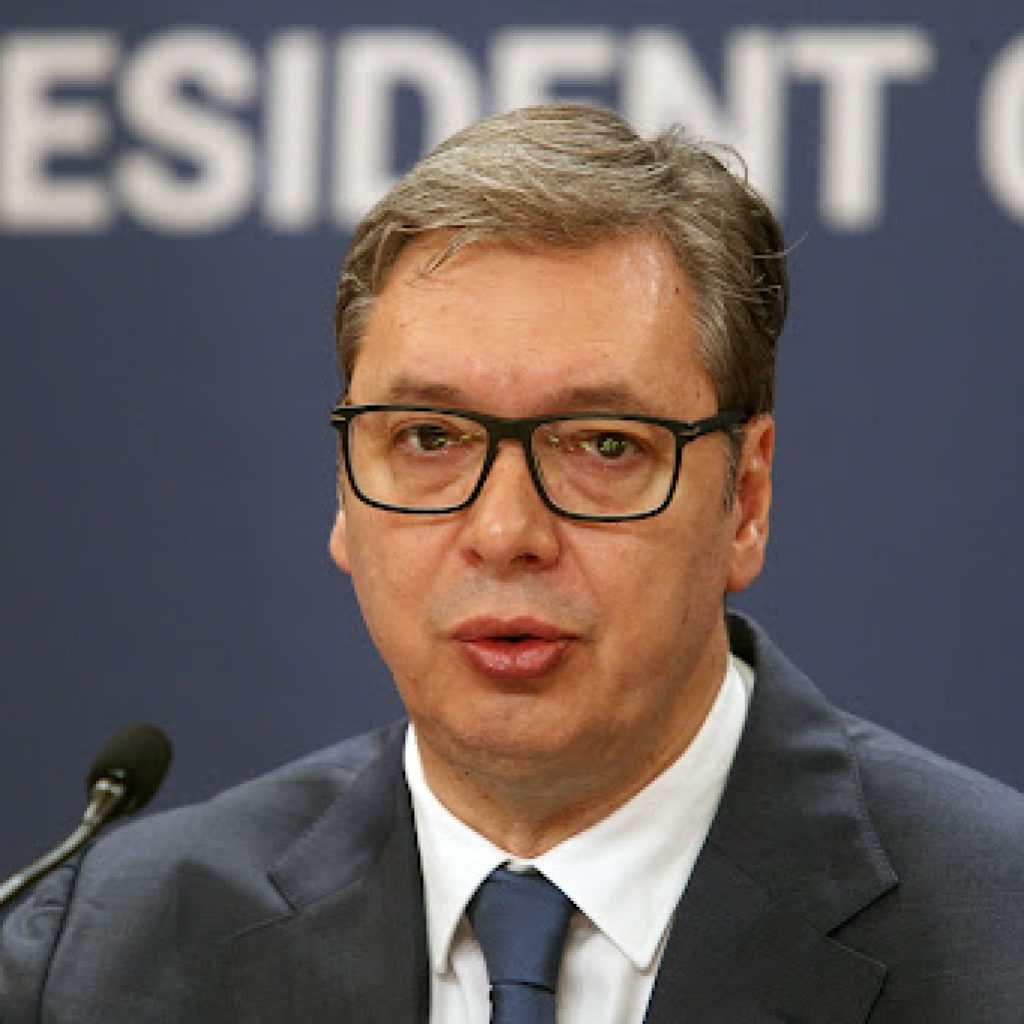 Vučić odlikovao ruske diplomate pri UN zbog pomoći oko Rezolucije o Srebrenici