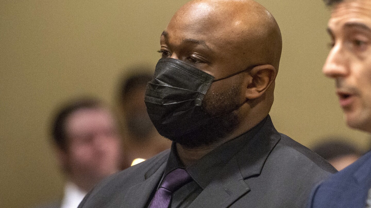 Ex-officer testifies in tears he’s sorry for Tyre Nichols beating. ‘I made his child fatherless’