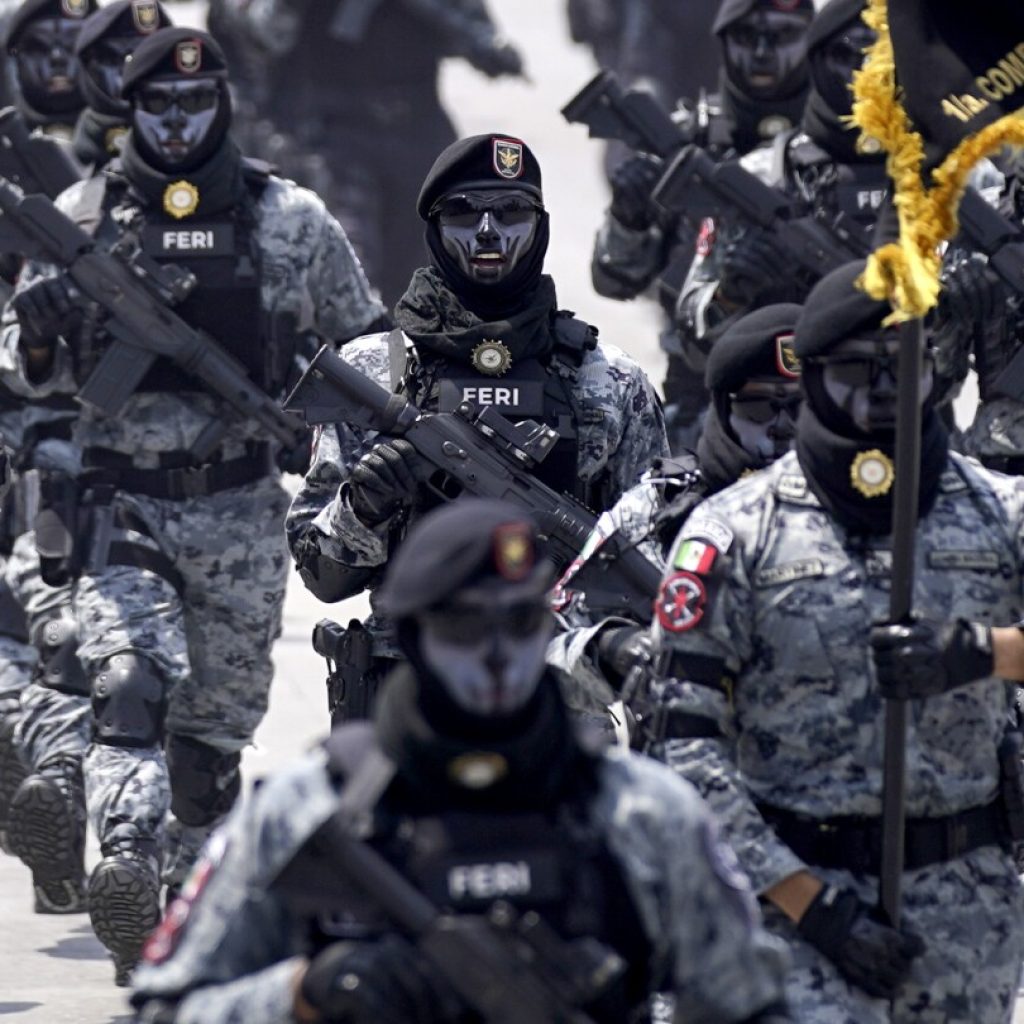 Mexico’s Congress puts the National Guard under military command despite criticism