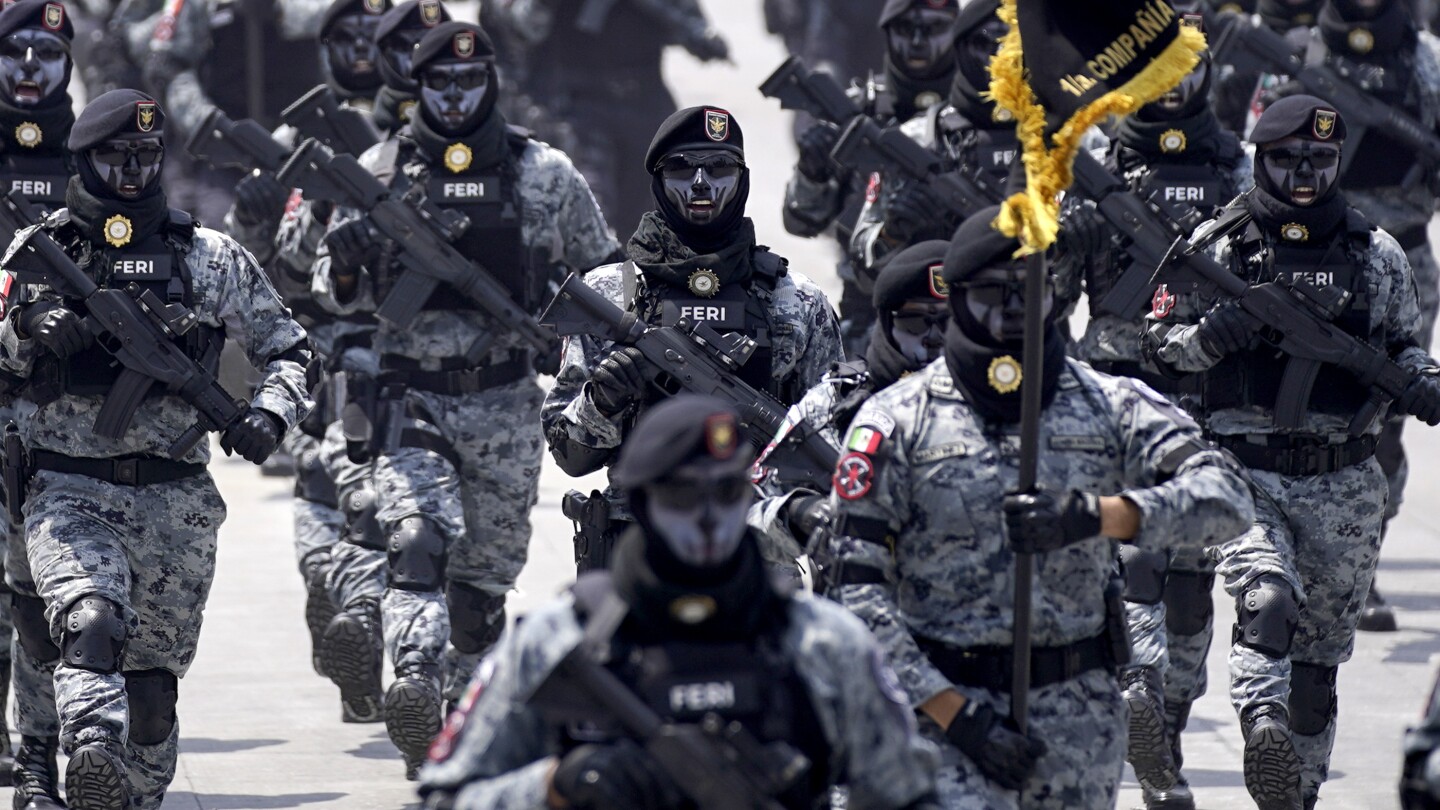 Mexico’s Congress puts the National Guard under military command despite criticism